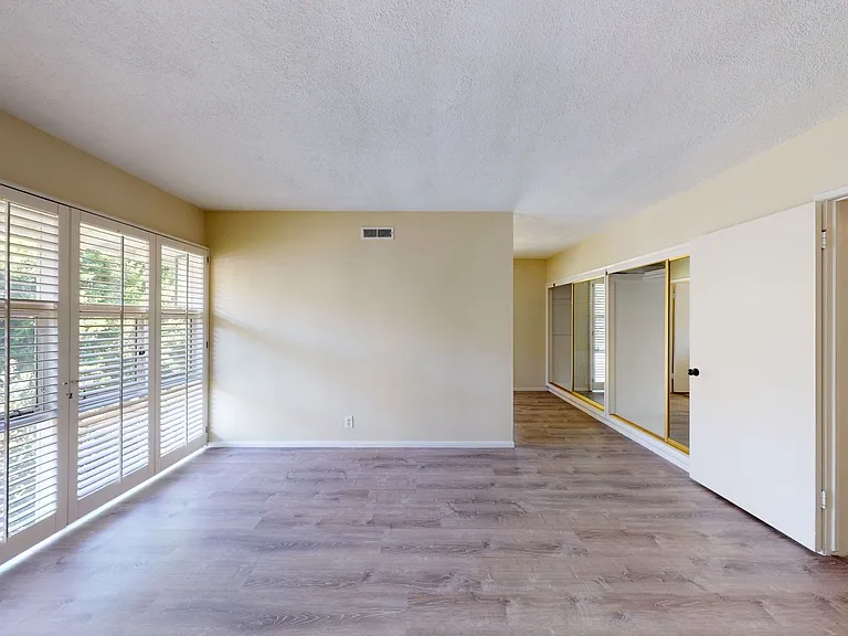225ora — Photo 10