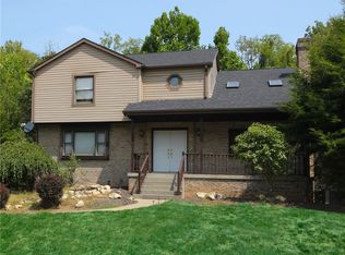 1253 Oakwood Dr, Clairton, PA 15025
