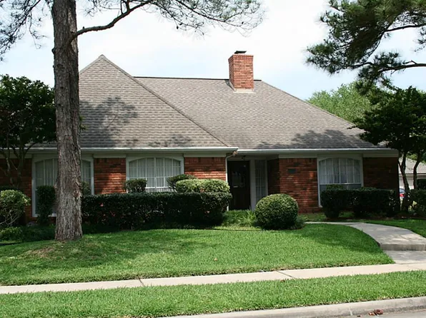 2111 Purple Plum Ln, Houston, TX 77062