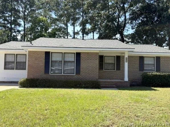 750 Burgoyne Dr, Fayetteville, NC 28314