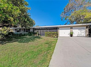2726 Jefferson Cir, Sarasota, FL 34239