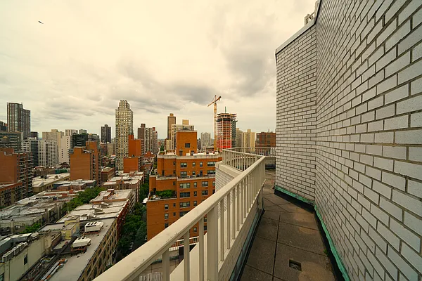 Rented by Corcoran | media 7