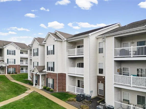 35 Kassebaum Ln APT 204, Saint Louis, MO 63129