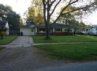 724 Avondale Dr, Kalamazoo, MI 49048