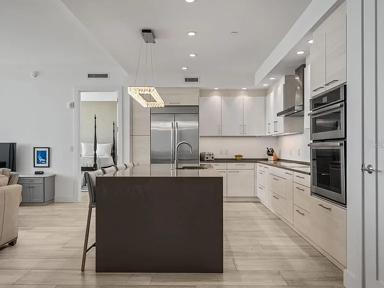 1155 N Gulfstream Ave #802 — Photo 15