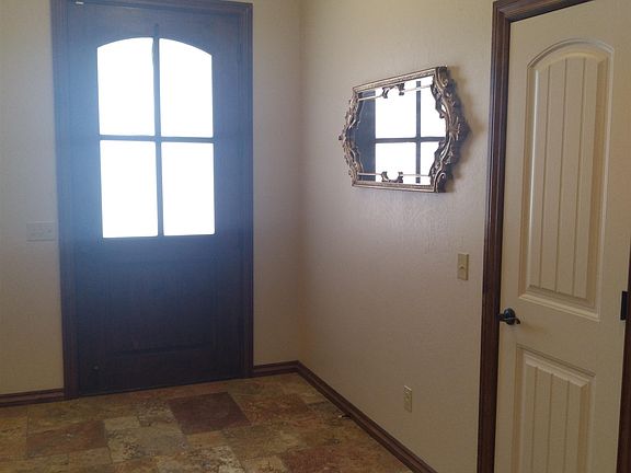 4th image of 502 Jaguar Ln