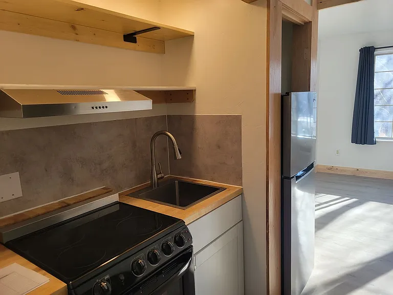 Ski Town Apartments — Photo 128