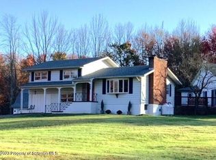 466 Old Gravity Rd, Lake Ariel, PA 18436