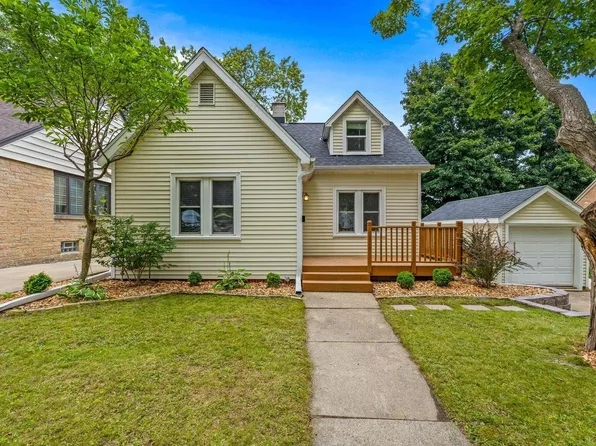 5724 West Valley Forge DRIVE, Milwaukee, WI 53213