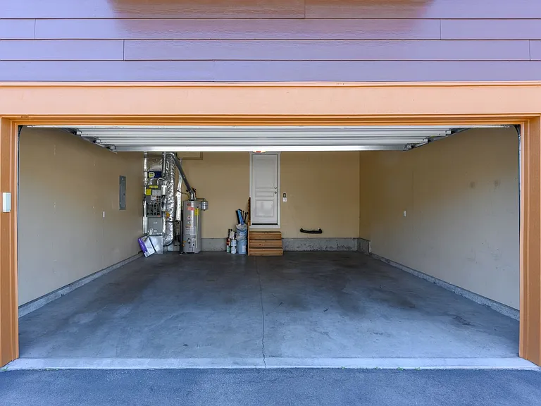 20468 Brentwood Ave — Photo 36