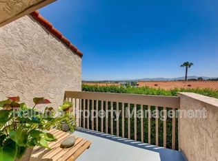 671 Ascot Dr, Vista, CA 92083