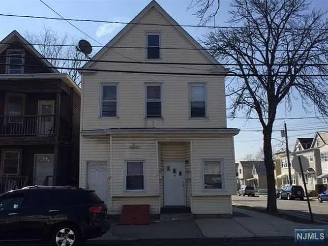 Building Photo 3
