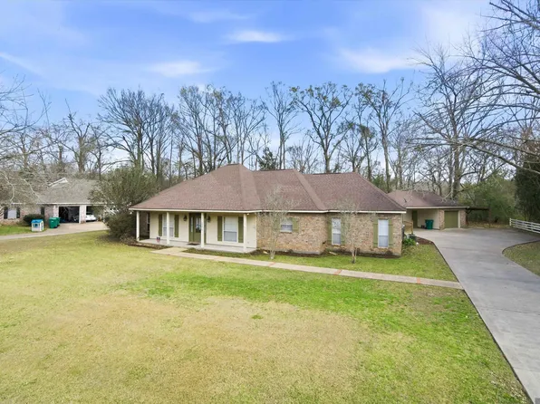 10375 Old Field Rd, Saint Francisville, LA 70775