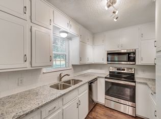 2833 Kingsbury Ave, Richland Hills, TX 76118