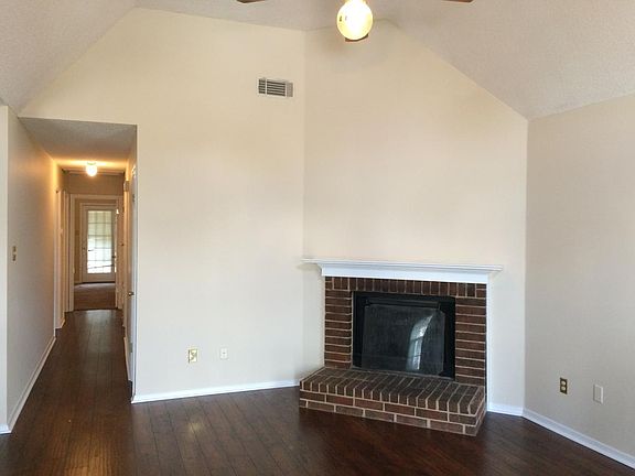2nd image of 1580 Beaver Trail Dr