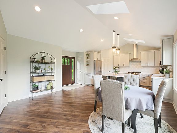 4th image of 15806 Lerita Dr