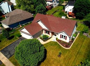 645 Highland Dr, Elburn, IL 60119
