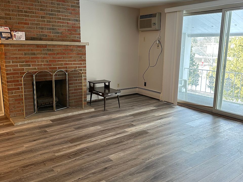 New LVP FLOORING