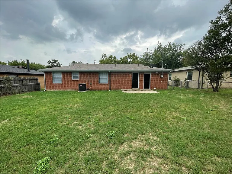 5736 Aton Ave — Photo 24