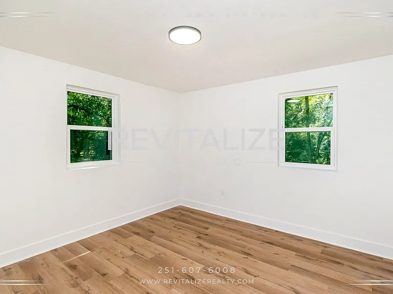 2365 Sybel Dr — Photo 22
