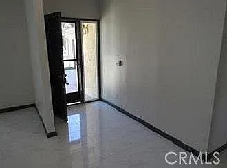 3 bed, 1441 sqft, $3,300 — Photo 4