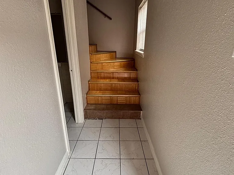 2710 Briarhurst Dr #5 — Photo 12