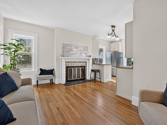 5th image of 15 Lafayette St APT D