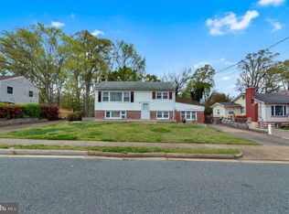 13420 Forest Glen Rd, Woodbridge, VA 22191