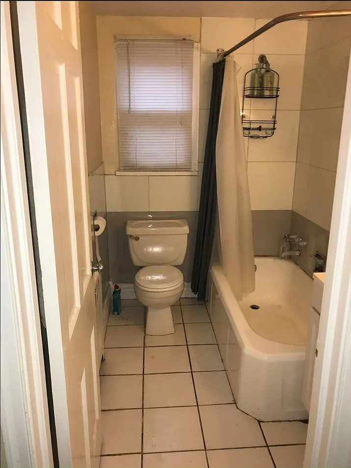 877 Farmington Ave — Photo 4