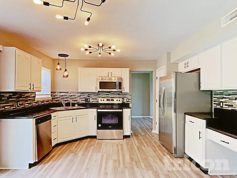3210 Crestwell Dr — Photo 8