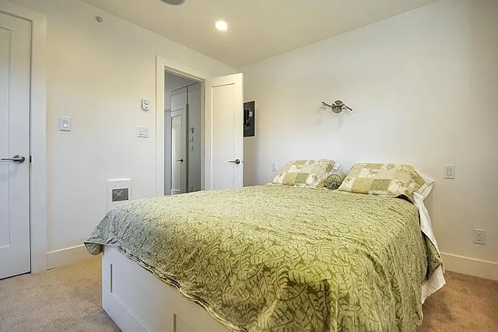 3608 W 30th Ave — Photo 6