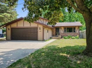 1637 Palisades Dr, Appleton, WI 54915