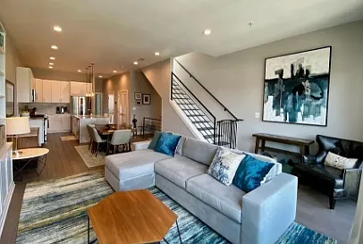 2 bed, 1350 sqft, $3,275 — Photo 2