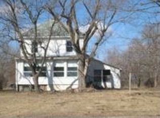 1611 Grove St, Hamilton, IL 62341