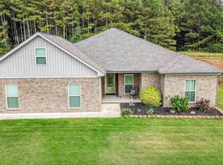 65 Betty Way, Scottsboro, AL 35769
