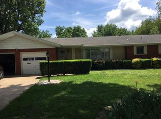 2024 S Meadowview Ave, Springfield, MO 65804