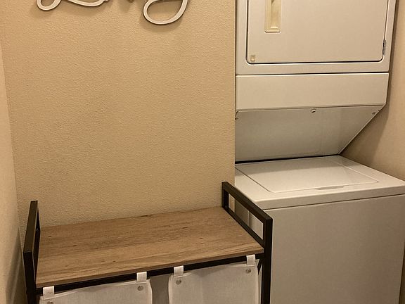 5th image of 188 Villa Point Unit 1