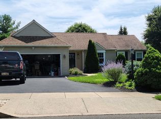 100 Stockton Ct, Chalfont, PA 18914