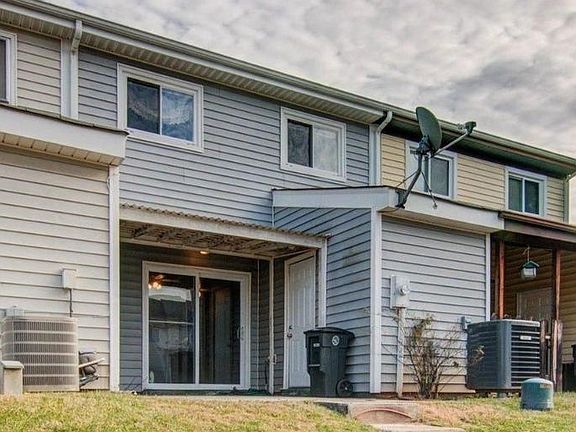 4th image of 203 E Cadbury Dr