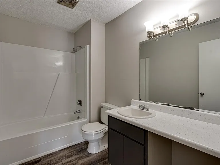 East Ridge Flats and Townhomes — Photo 29
