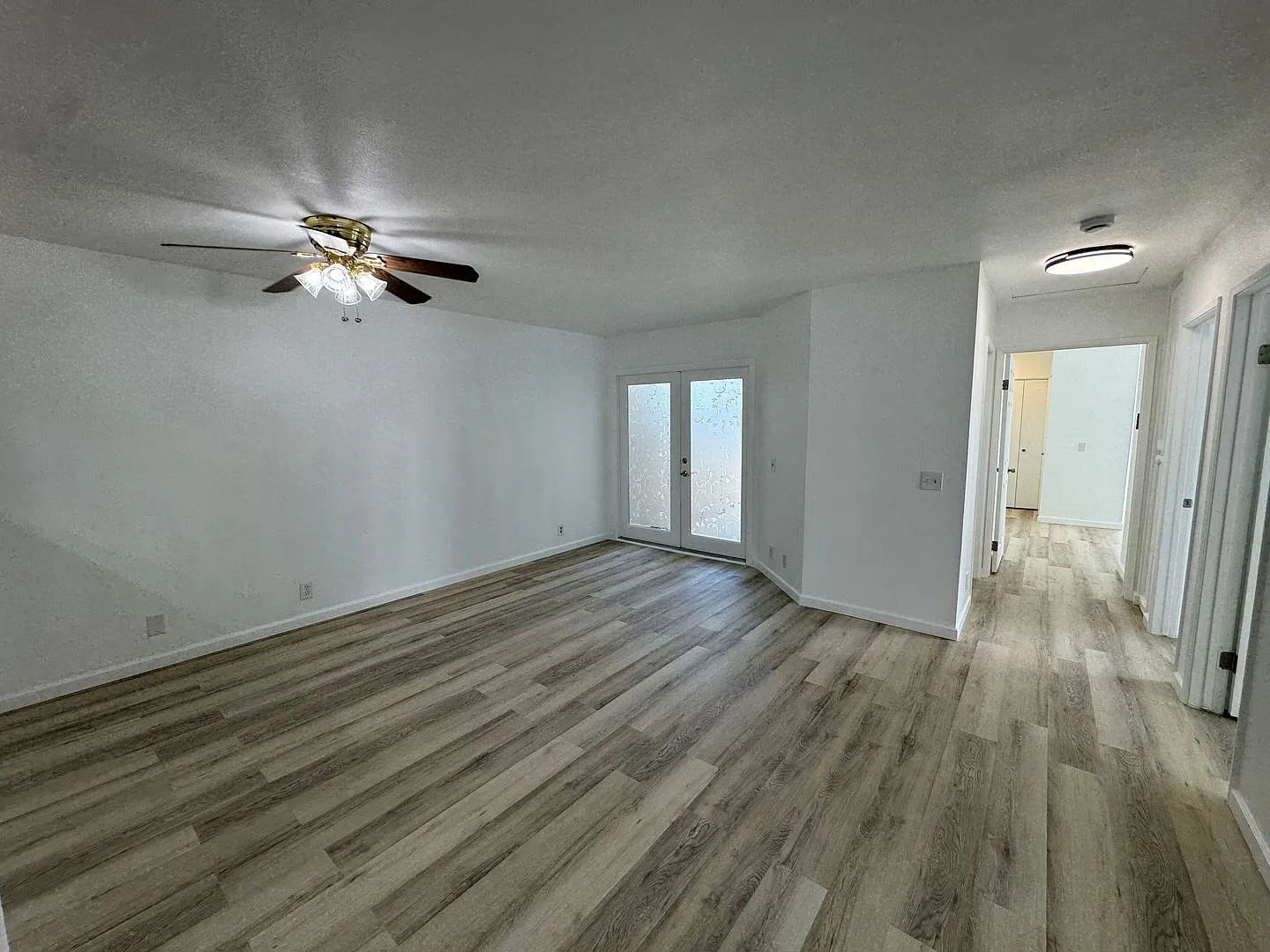 3 Bedroom single level in RSD — Photo 3