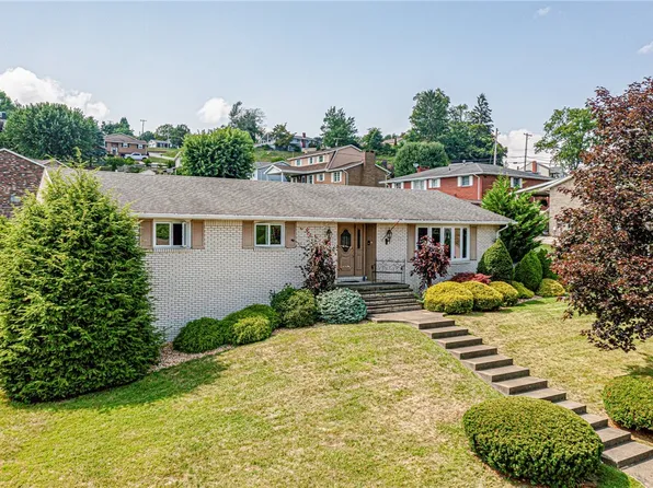 110 Stump Dr, Belle Vernon, PA 15012