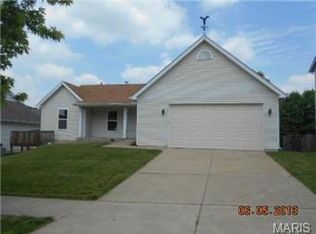 146 Whetstone Dr, Saint Charles, MO