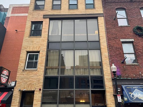 3rd image of 254 Friend St Unit 1
