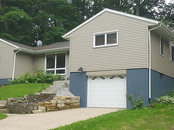 2nd image of 1333 Hertz Dr SE