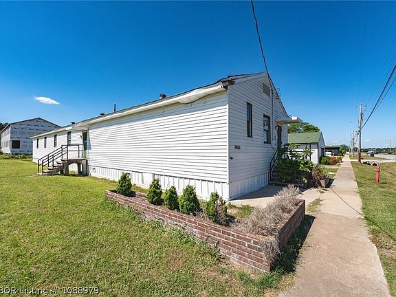 3rd image of 7406 Ellis St