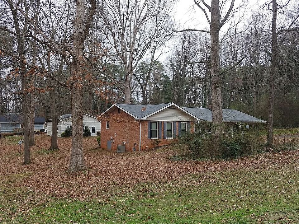 2nd image of 4630 Whispering Woods Dr