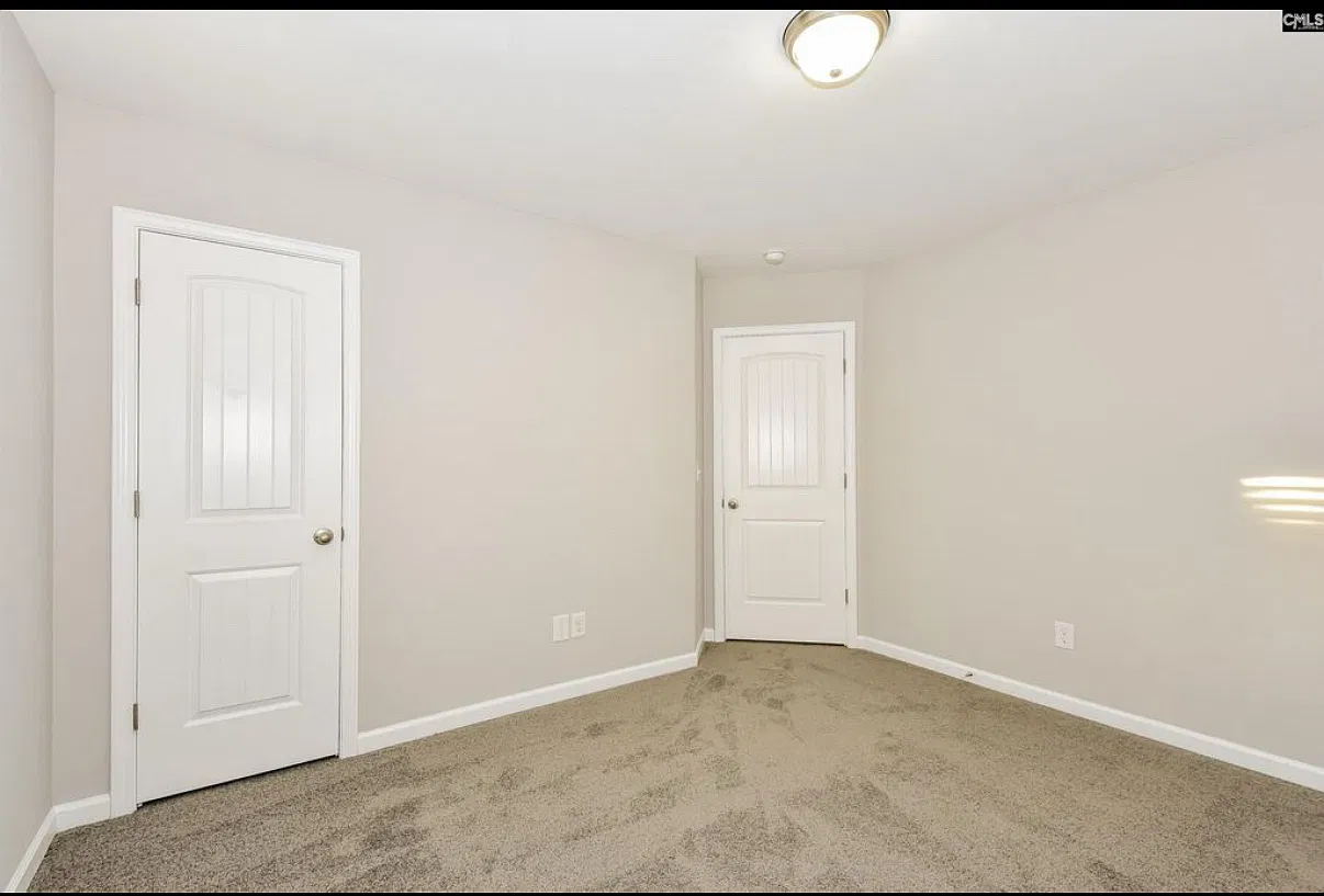 4 bed, 2.5 bath, 1689 sqft, $2,095 — Photo 3