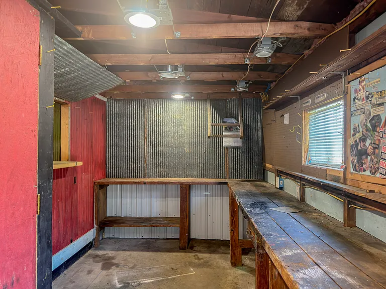 247 S Reamstown Rd — Photo 31