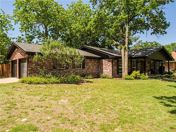 3rd image of 2121 W Mimosa Ln